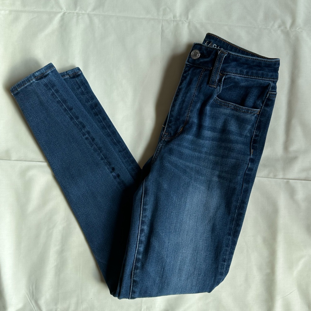 American Eagle Super High Rise Jegging Size 2 Womens